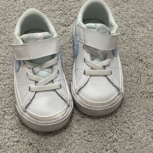 Nike Kids White and Light Blue Sneakers